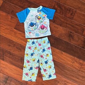 Kids' Baby Shark Pajama Set